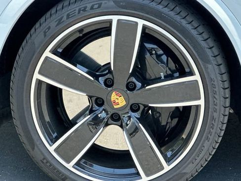 Used 2022 Porsche Cayenne Turbo AWD/4WD image 23