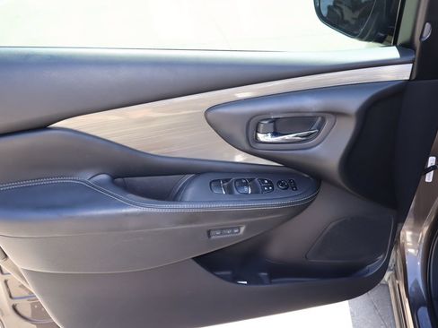 Used 2017 Nissan Murano Platinum w/ Platinum Technology Package FWD image 20