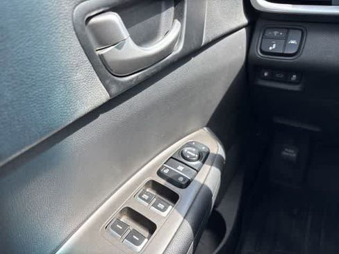 Used 2020 Kia Optima SE FWD image 23