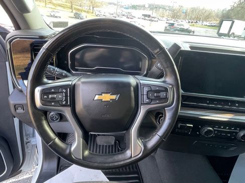 Certified 2024 Chevrolet Silverado 2500 LT w/ Convenience Package image 34
