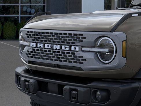 New 2025 Ford Bronco Badlands image 19