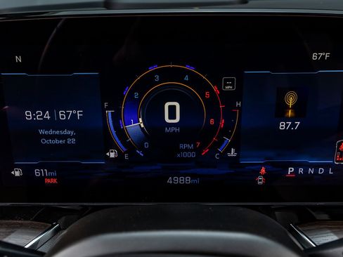 Used 2025 Chevrolet Suburban Premier w/ Sun And Tow Package image 16