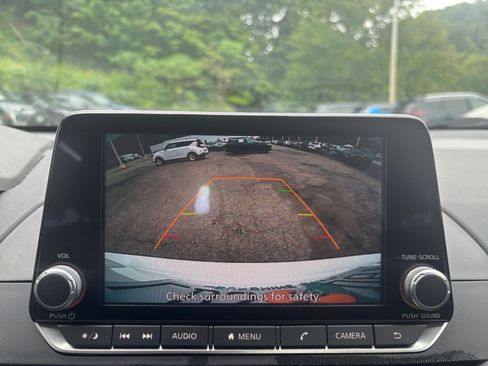 Used 2025 Nissan Altima 2.5 SV FWD image 20