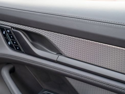 New 2025 Porsche Taycan image 25