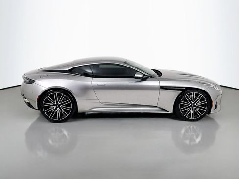 Used 2024 Aston Martin DB12 Coupe RWD image 8