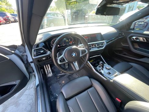 Used 2022 BMW 230i Coupe w/ M Sport Package RWD image 9