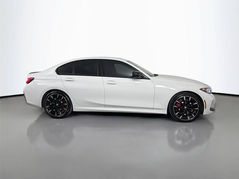 New 2026 BMW 330i Sedan w/ M Sport Package RWD image 4
