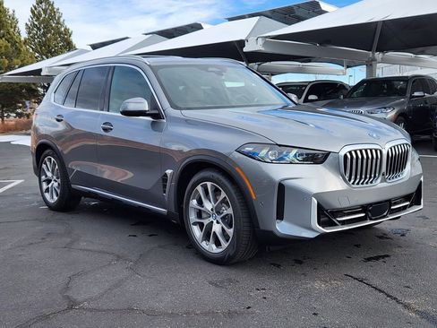 New 2026 BMW X5 xDrive50e image 5