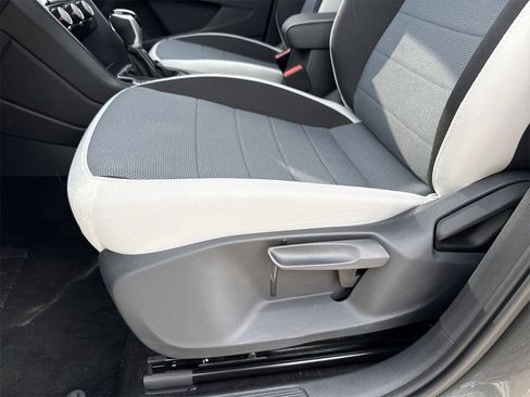 New 2025 Volkswagen Taos S image 16