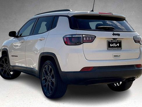 Used 2021 Jeep Compass Latitude image 4