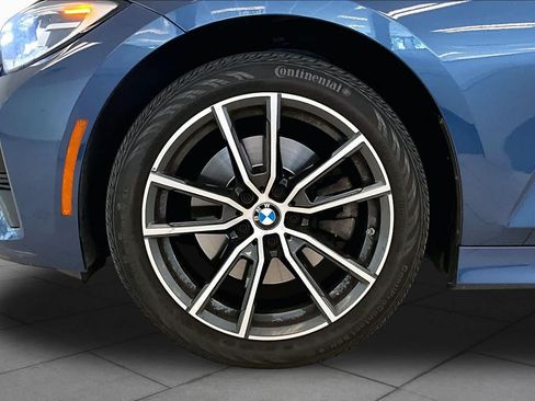 Used 2022 BMW 330i Sedan w/ Premium Package 2 RWD image 9
