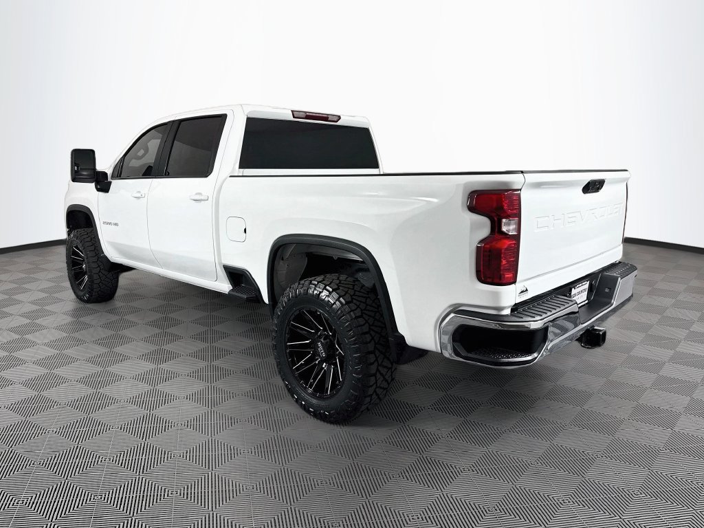 Used 2023 Chevrolet Silverado 2500 LT AWD/4WD image 5