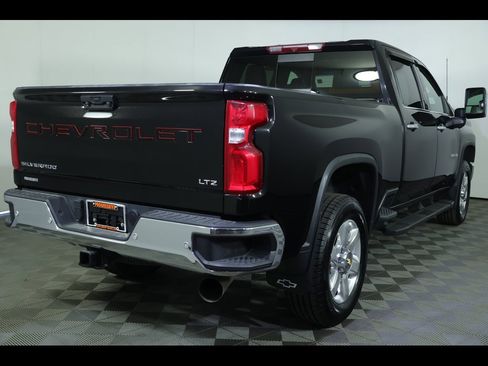 Used 2022 Chevrolet Silverado 2500 LTZ w/ LTZ Plus Package image 14