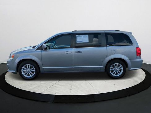 Used 2019 Dodge Grand Caravan SXT image 7