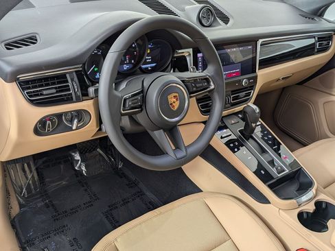 New 2026 Porsche Macan AWD/4WD image 15