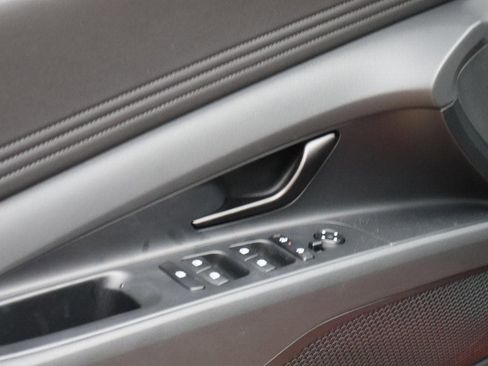 New 2025 Hyundai Elantra Sport image 22