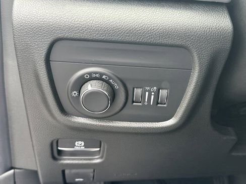 New 2026 Jeep Grand Cherokee Altitude RWD image 23