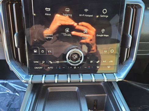 Used 2024 GMC Acadia AT4 w/ Super Cruise Package AWD/4WD image 23