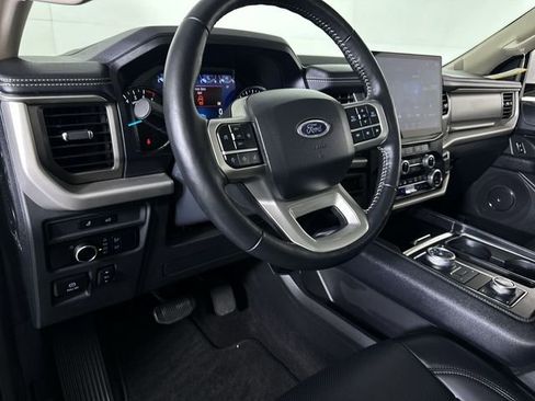 Used 2024 Ford Expedition XLT AWD/4WD image 10