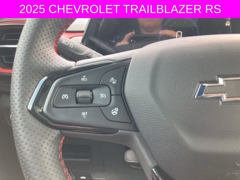 Used 2025 Chevrolet TrailBlazer RS w/ Convenience Package image 26