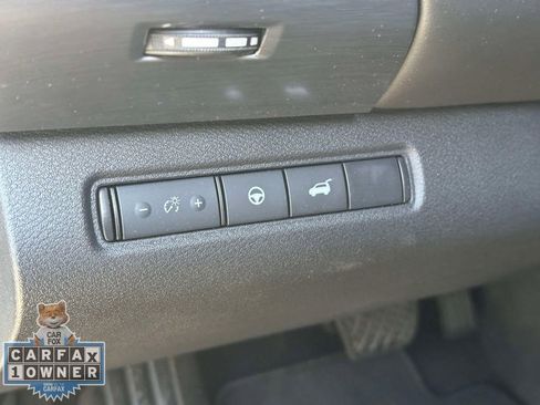 Used 2025 Nissan Pathfinder SL AWD/4WD image 24