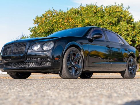 Used 2015 Bentley Flying Spur V8 image 24