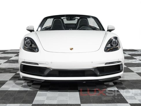 Used 2018 Porsche 718 Boxster GTS RWD image 11
