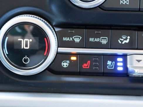 Used 2024 Ford Expedition Limited image 33