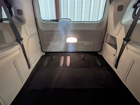 Used 2020 Dodge Grand Caravan SXT w/ Rear Park Assist Package image 31