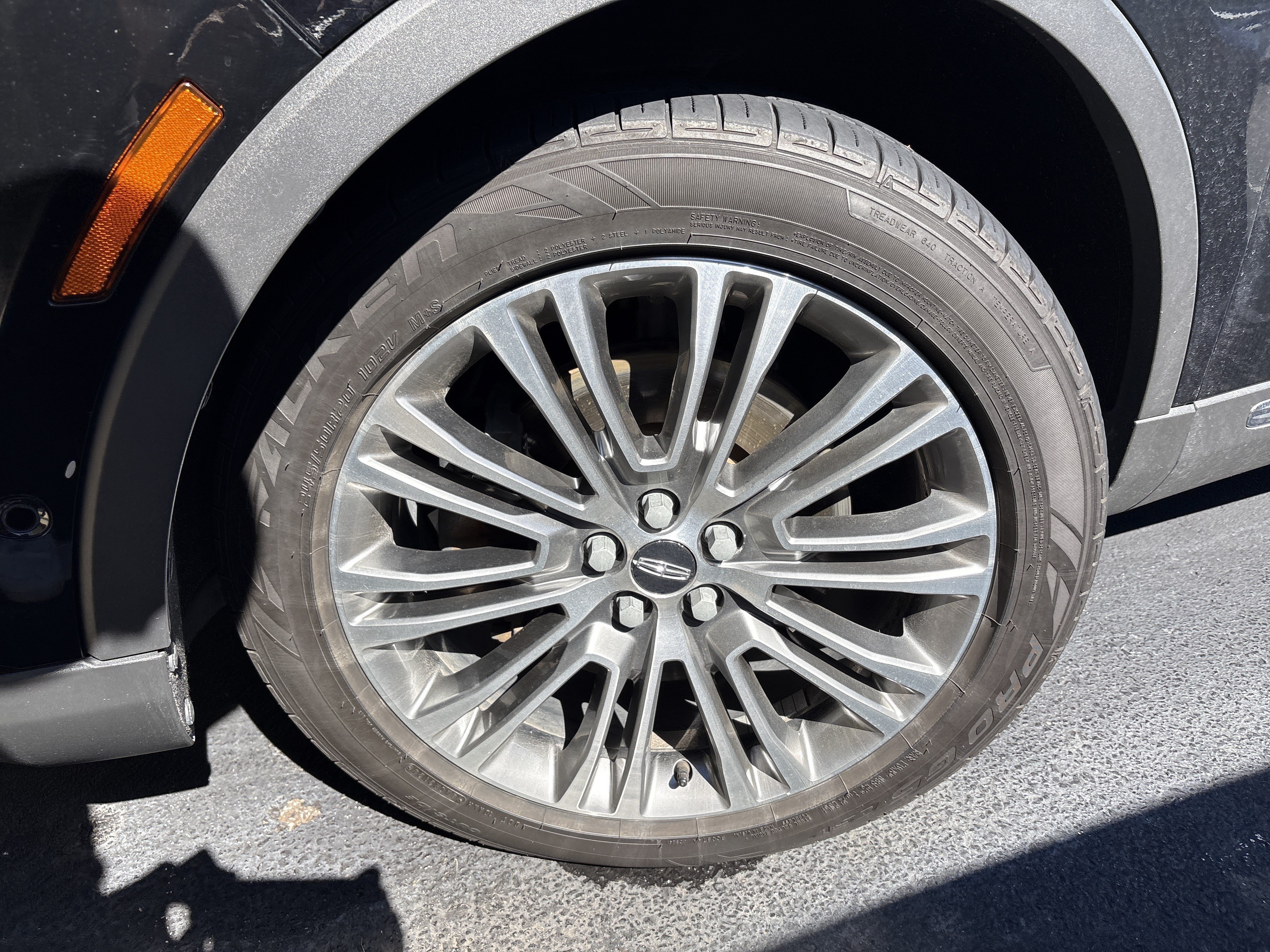 Used 2016 Lincoln MKX Reserve w/ Technology Package AWD/4WD image 12