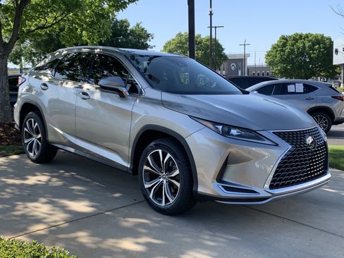Used 2021 Lexus RX 350 FWD w/ Premium Package image 2