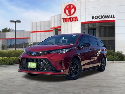 New 2025 Toyota Sienna XSE w/ XSE Premium Package