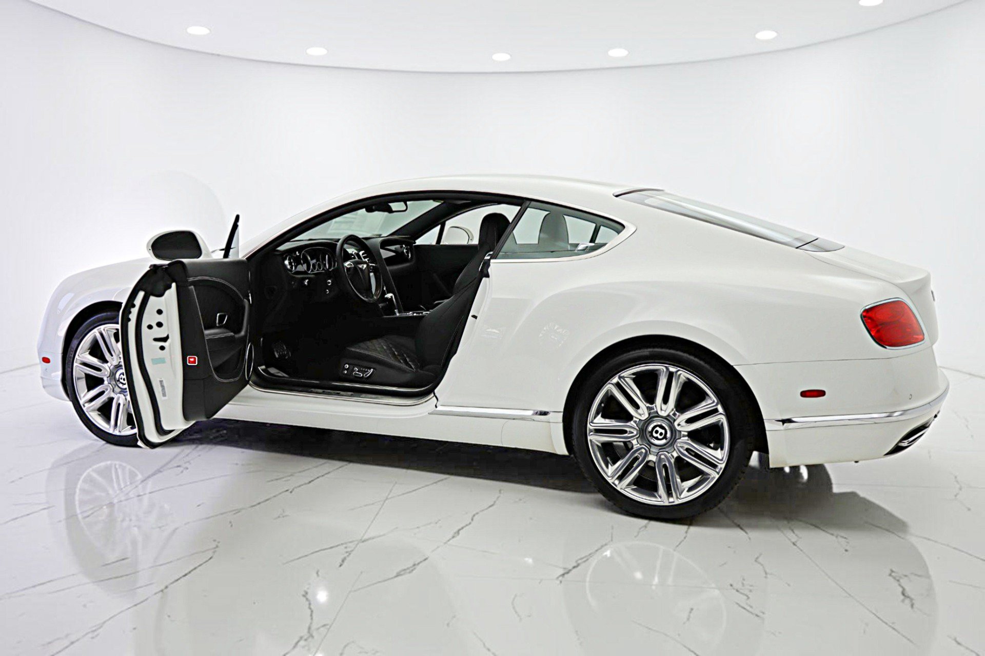 Used 2017 Bentley Continental GT AWD/4WD image 7