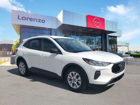 Used 2023 Ford Escape Active image 3