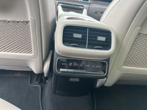Certified 2025 Mercedes-Benz GLS 450 4MATIC image 25