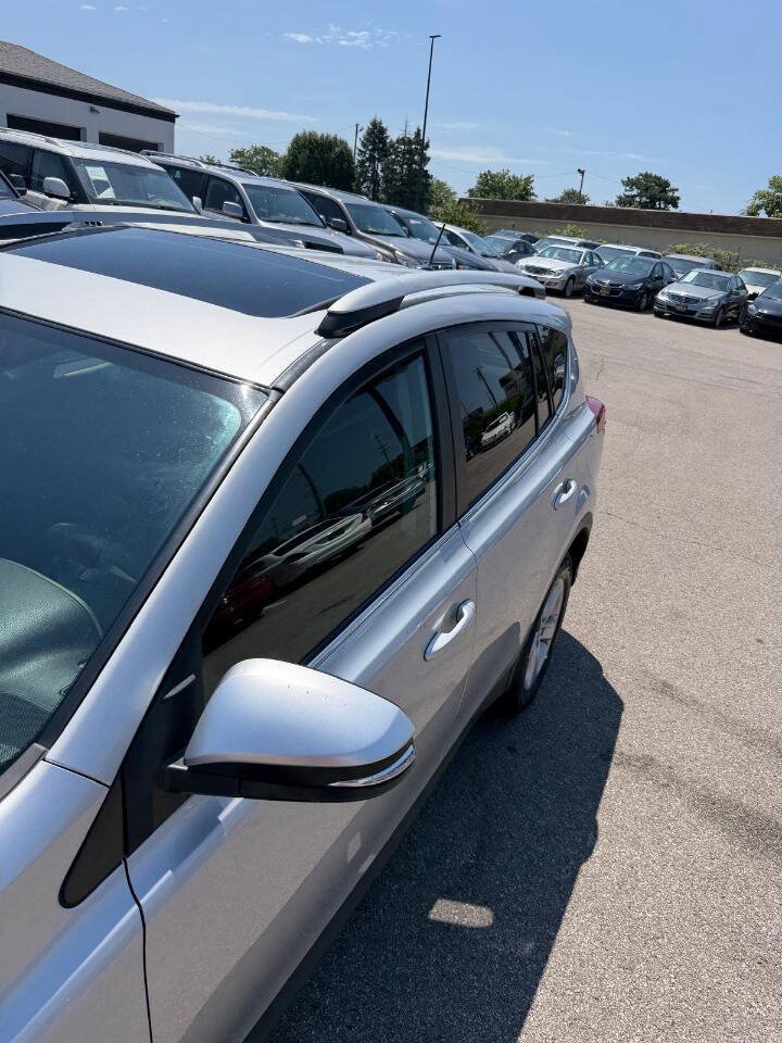 Used 2013 Toyota RAV4 XLE AWD/4WD image 36