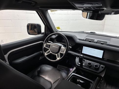 Used 2023 Land Rover Defender 110 X-Dynamic SE image 35