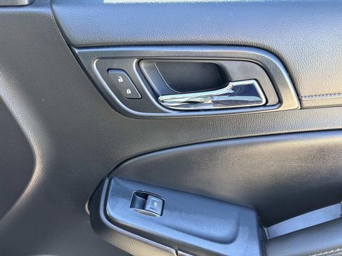 Used 2018 Chevrolet Tahoe LT image 15