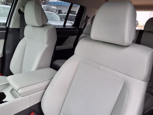 Used 2025 Hyundai Santa Fe SE image 5