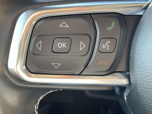 Used 2022 Jeep Wrangler Unlimited Sahara w/ Safety Group image 11