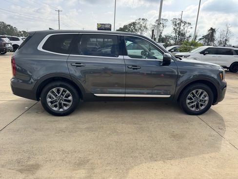 Used 2024 Kia Telluride LX image 13