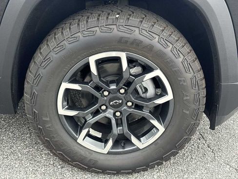 New 2026 Chevrolet Equinox ACTIV w/ Convenience Package III AWD/4WD image 32