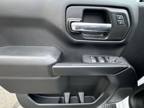 Used 2022 Chevrolet Silverado 1500 Custom image 24