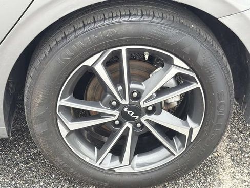 Used 2024 Kia Forte LXS FWD image 16