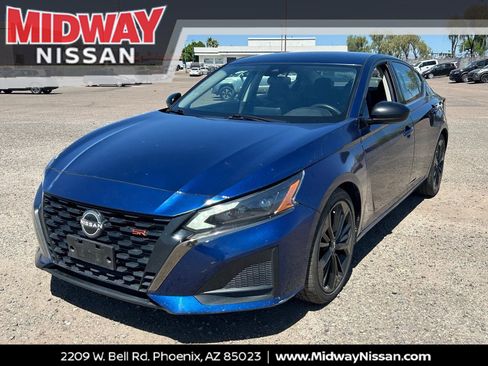 Used 2024 Nissan Altima 2.5 SR image 1