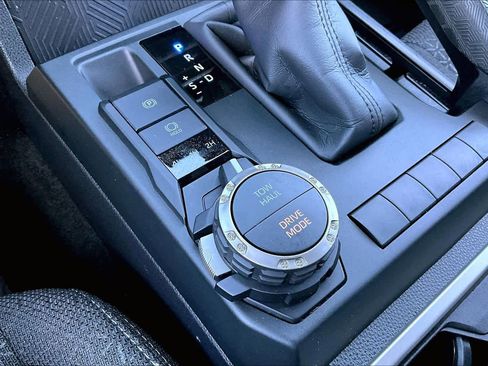 Certified 2025 Toyota 4Runner SR5 image 33