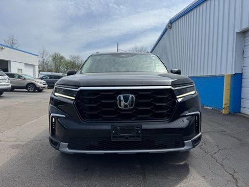 Used 2023 Honda Pilot Touring image 7