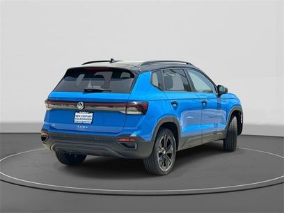 New 2025 Volkswagen Taos SE