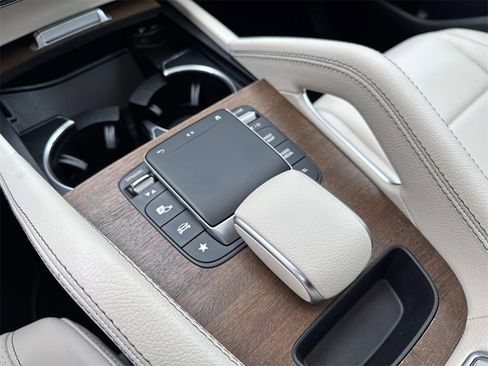 Used 2022 Mercedes-Benz GLE 350 4MATIC w/ Premium Package image 25