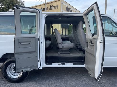 Used 2011 Ford E-350 and Econoline 350 XLT image 32